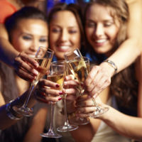 Recomiendan no beber alcohol a todas las mujeres en edad fértil que no usen anticonceptivos