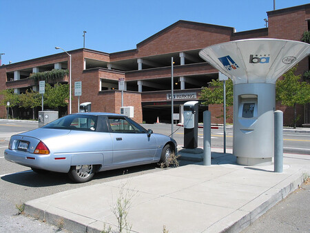 Ev1 Charging At Walnut Creek Bart Station 2002