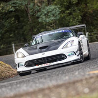 En Australia todo es más bestia, como este Dodge Viper de rally que no deja de ganar en Tasmania