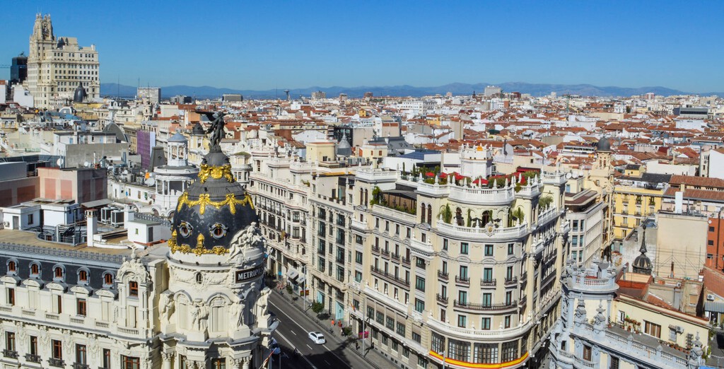 Las multas más sorprendentes que te pueden caer en Madrid: hasta 600 euros si tu perro ladra