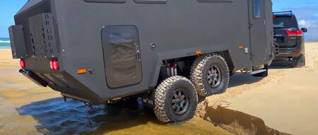 Bruder Exp8 Caravana Camper suspensiones