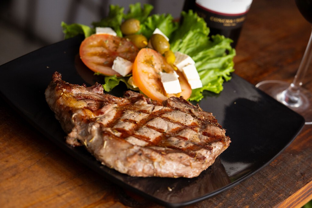 Hay quien dice que comer mucha proteína es malísimo. El problema es que no se puede generalizar en nutrición