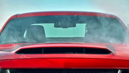 El Dodge Challenger SRT Demon podría comerte, tendrá la mayor boca sobre el capó en un coche de calle