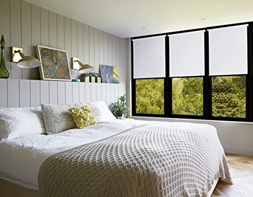 Amazon Basics Estor enrollable opaco, protección ultravioleta, 66 x 150 cm