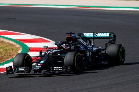 Lewis Hamilton da otro golpe de autoridad en Portimao haciendo la pole position en la última vuelta