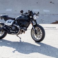 Ducati Scrambler Café Racer, por si aún no tenías una moto retro preferida