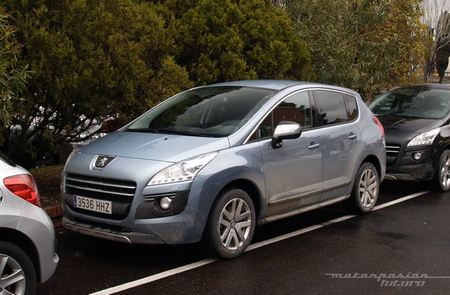 Peugeot 3008 HYbrid4 presentación 02