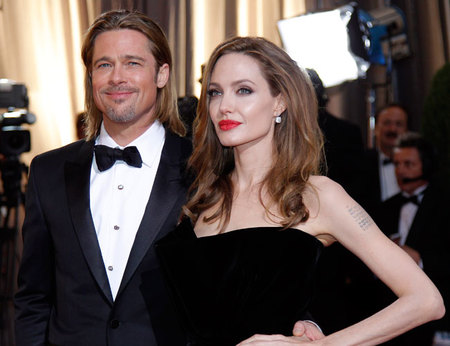 ¿Qué hicieron Brad Pitt y Angelina Jolie en Navidad? Pues lo normal, casarse y eso