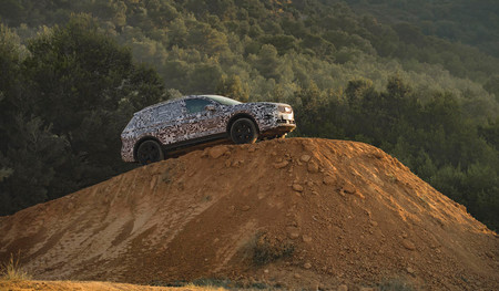El SEAT Tarraco se deja ver en este vídeo y muestra sus cartas como coche todoterreno de siete plazas