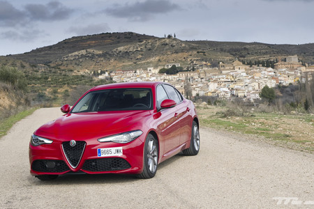 Alfa Romeo Giulia Veloce, a prueba: una berlina que enamora por diseño, comportamiento y tacto