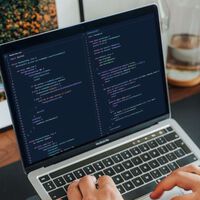 Los binarios universales se "comen" el espacio de tu Mac: qué son y cuándo se pueden borrar 