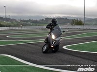 Piaggio MP3 400 LT, prueba (conducción en autopista y pasajero)