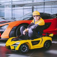 Lando Norris tiene el garaje que tú te has hecho en Gran Turismo, pero en la vida real. Es tan impresionante como el de Fernando Alonso