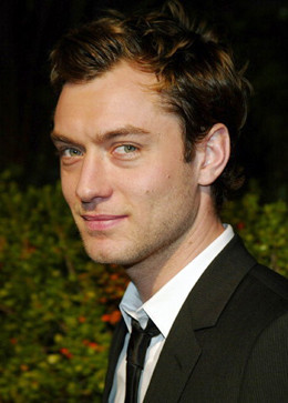 Jude Law detenido por agredir a un fotógrafo