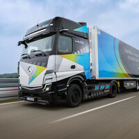 Mercedes ya tiene listo su rival del Tesla Semi: el eActros Long Haul eléctrico con 500 km de autonomía empezará a circular en 2023 