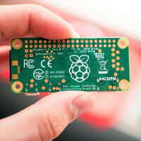 La Raspberry Pi 5 quiere ser el PC Gaming más pequeño del mundo gracias a una nueva herramienta oficial que ya está disponible