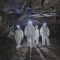 Hace 20.000 años alguien esculpió un mapa en una cueva cerca de París. Lo más increíble es que todavía funciona cuando llueve