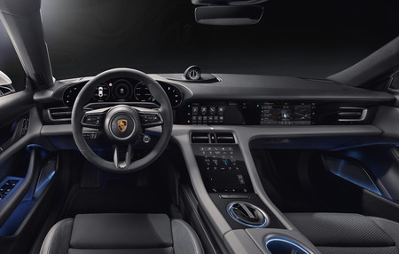 Así es el interior del Porsche Taycan: todo digital para el coche eléctrico opcionalmente libre de piel