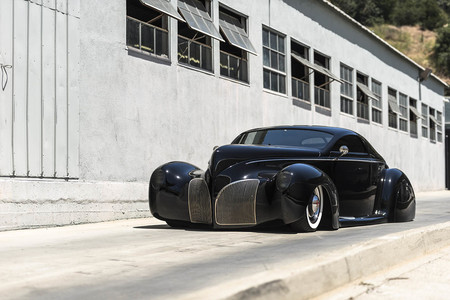 Pura agresividad y elegancia. Así es el Lincoln Zephyr 1939 "Scrape" hot rod (eh, y puede ser tuyo)