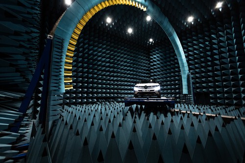 Así es el laboratorio donde Renault convierte sus coches en una experiencia: de la guerra a las vibraciones al sonido como elemento de diseño