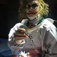 El ginecólogo que asistió un parto disfrazado de Joker la noche de Halloween