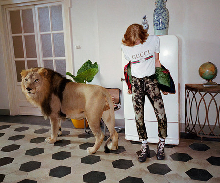 Gucci sabe que es el rey de la jungla de moda y lo demuestra en su campaña SS2017
