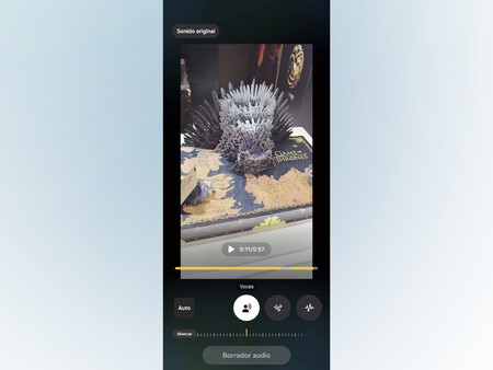 Galaxy Z Flip7 Sofa 1