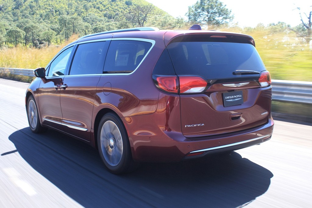 Chrysler Pacífica 2017 2