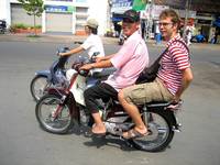 Suspenso generalizado en el estudio sobre ropa técnica para motoristas realizado por la Asociación Mutua Motera