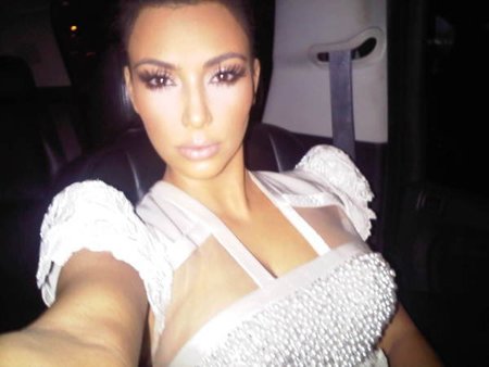 Kim Kardashian, que ya no tienes edad para ir por ahí posando desnuda...