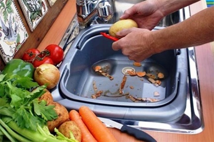 Consejos para ahorrar en la cocina: fregaderos portátiles