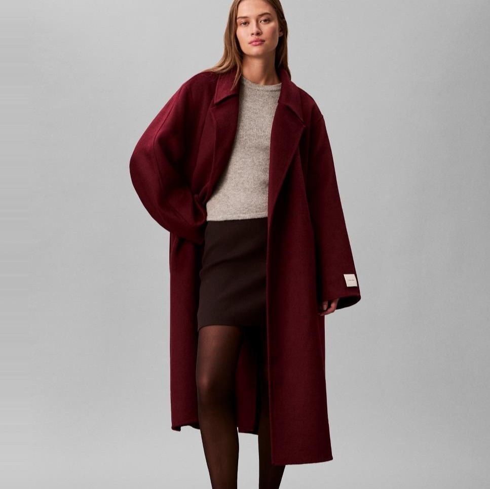 Calvin Klein
Abrigo largo cruzado de mujer