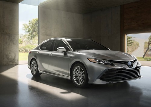 Toyota Camry 2018, la octava generación rompe el molde de diseño