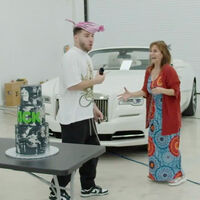 "Twitch nunca lo haría". Kick quiere seguir manteniendo a sus streamers a golpe de talonario y su CEO regala un Rolls Royce a una de sus estrellas por su cumpleaños 