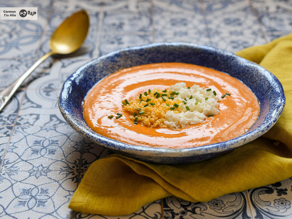 Cómo hacer la receta del sorprendente salmorejo de manzana, sin pan, más ligero y delicioso