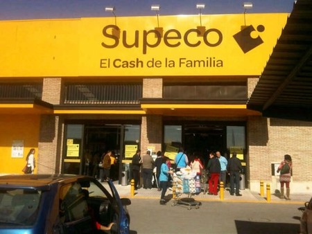 ¿Hay en Andalucia una guerra de `supermercados low cost`?