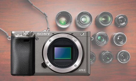 Estrenar cámara o hacerte con un segundo cuerpo sale muy barato si compras la Sony Alpha A6000 ahora en Amazon por sólo 399 euros