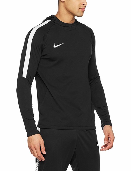 La sudadera Nike Dry Academy está disponible a partir de 16,81 euros en Amazon