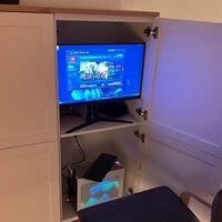 "Parpadea dos veces si estás en peligro". Presume de su zona de juegos dentro de un mueble y provoca risas entre los usuarios