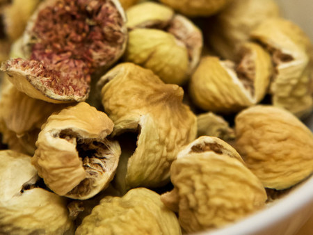 Cuatro opciones de snacks veganos ricos en calcio