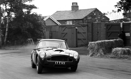Aston Martin construirá 25 DB4 G.T Lightweight, pero no corras, ya están todos vendidos