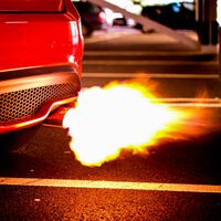 Científicos crean un aparato que desafía las normas: convierte las emisiones de los tubos de escape en energía eléctrica 