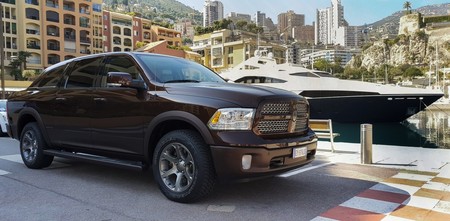 La Aznom Atulux es una mastodóntica Dodge Ram 1500 ideal para los redneck europeos más adinerados