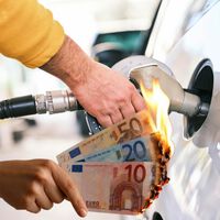 A partir de hoy surtidores por las nubes: de nada sirve el nuevo descuento de 20 céntimos por litro, septiembre seguirá con la gasolina igual de cara  