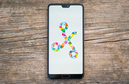 Nuestro Cazando Gangas de esta semana viene fuerte: Huawei P20 Pro, Galaxy S9, OnePlus 5 (y más) en oferta