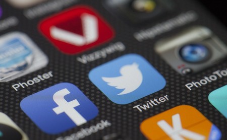 Twitter por fin comienza a dar protagonismo a las listas: en iOS puedes convertirlas en cronologías de fácil acceso