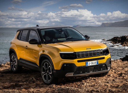 El Jeep Avenger es un B-SUV eléctrico con look aventurero, pero ideal para vivir en la ciudad