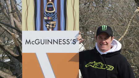 John McGuinness ya tiene su curva en el Mountain Course