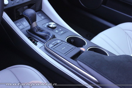 Lexus RC F - prueba, toma de contacto, interior