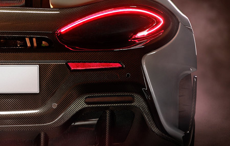 El McLaren 570S más radical o 'Longtail' enseña la patita en este primer teaser
